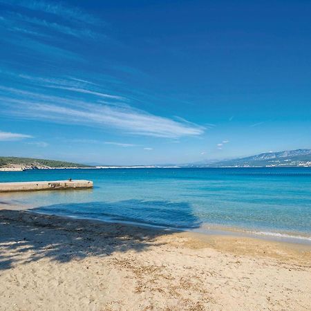 Beautiful Apartment In Malinska With Wifi Luaran gambar