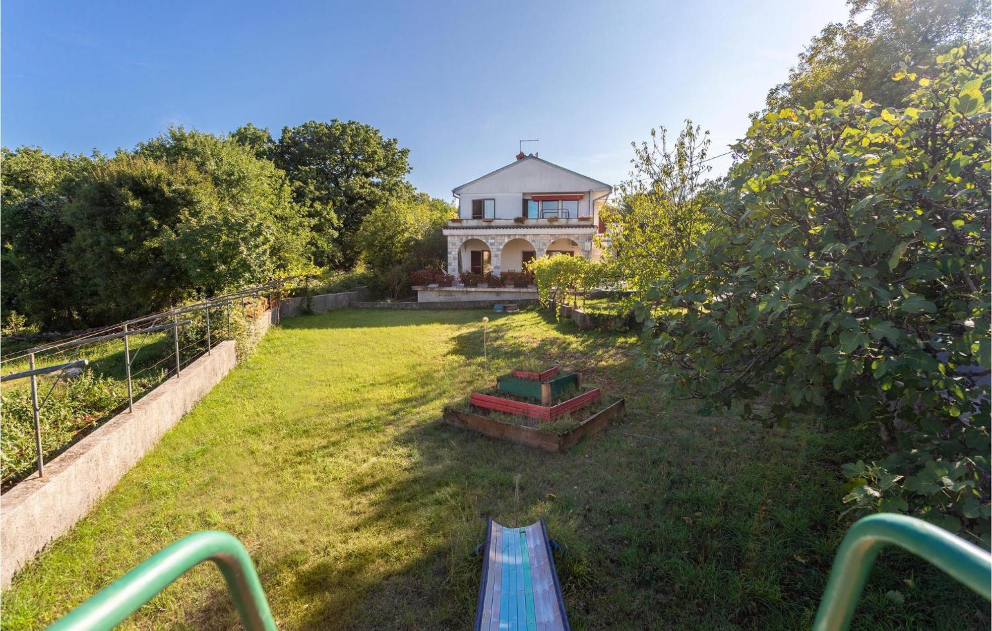Beautiful Apartment In Malinska With Wifi Luaran gambar