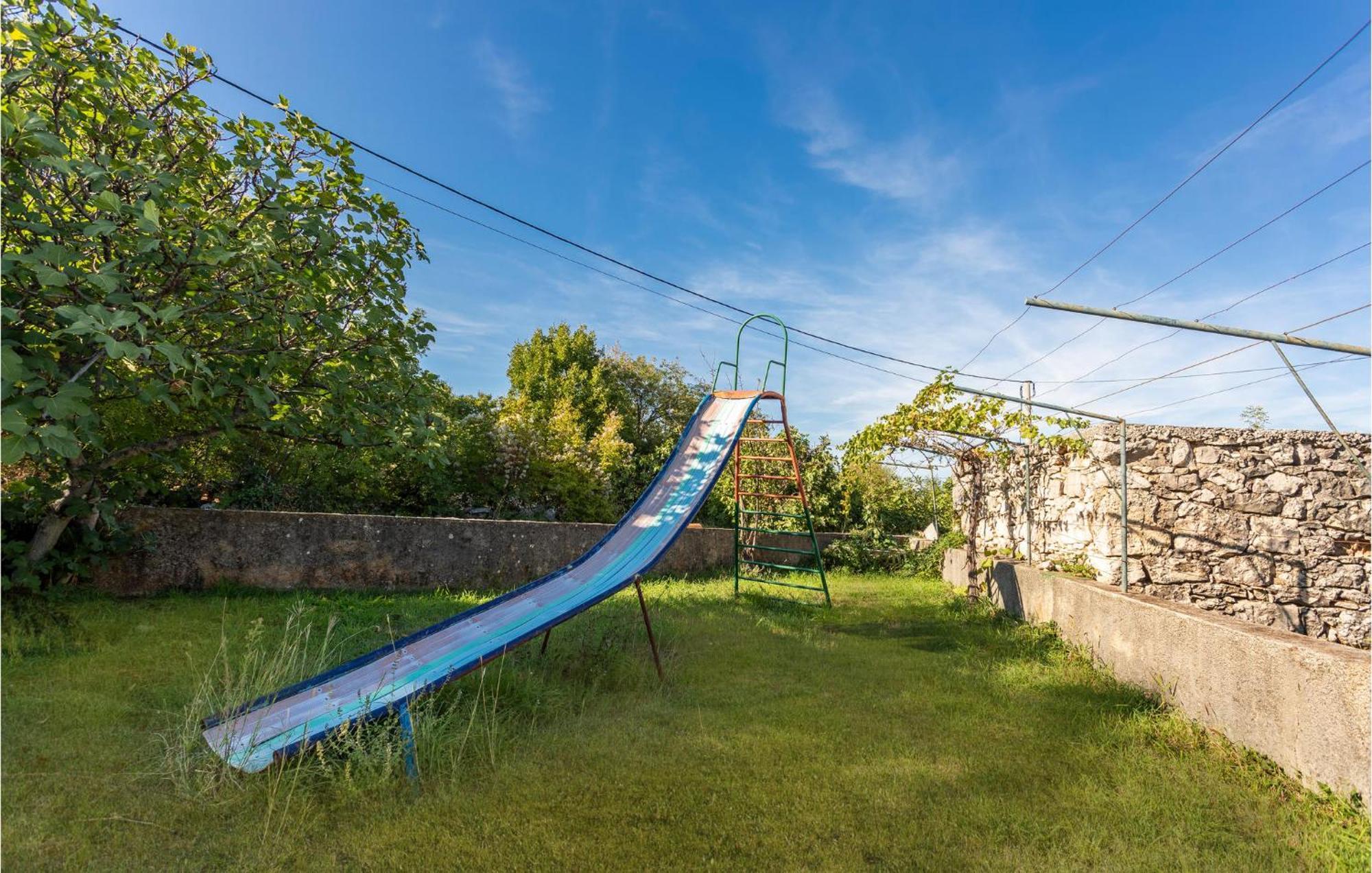 Beautiful Apartment In Malinska With Wifi Luaran gambar